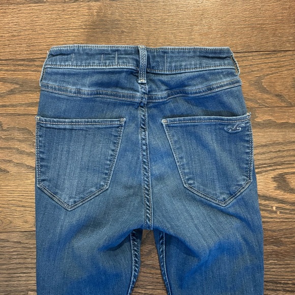 Hollister High Rise Distressed Ripped Jean Leggings • size 00S / W 23 x L 26 - Picture 4 of 5